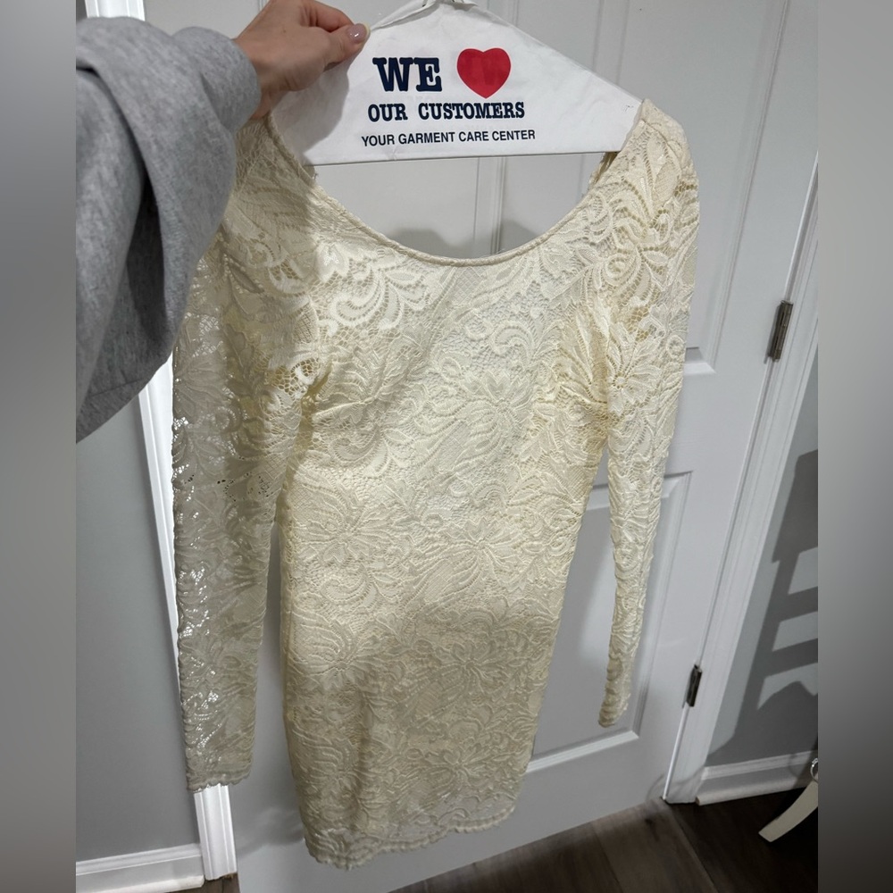 Elegant Cream Lace Dress